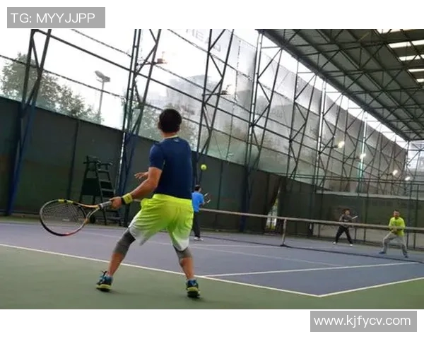 重庆网球队在精英赛中的实力展现与未来发展潜力分析 重庆网球队在精英赛中的实力展现与未来发展潜力分析