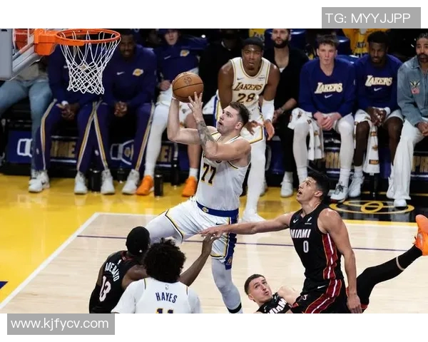 NBA热火与湖人在线直播对决精彩回顾及赛后分析 NBA热火与湖人在线直播对决精彩回顾及赛后分析