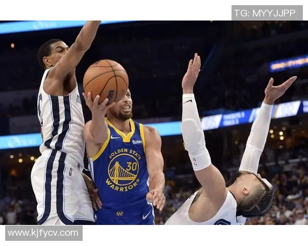 勇士与灰熊精彩对决全场录像回放及赛后分析分享 勇士与灰熊精彩对决全场录像回放及赛后分析分享