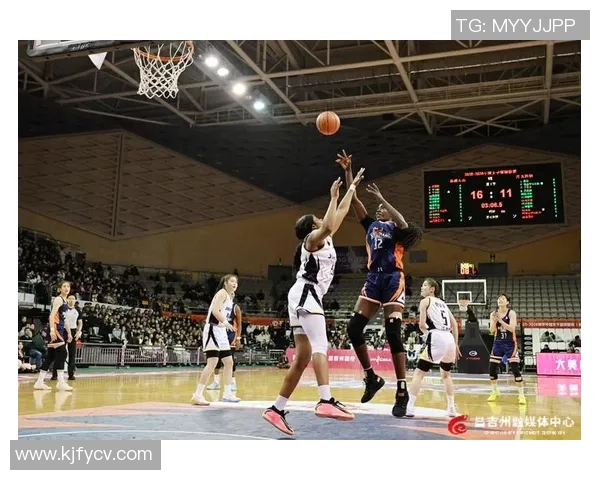 新疆与广东篮球比赛比分对比分析及精彩瞬间回顾