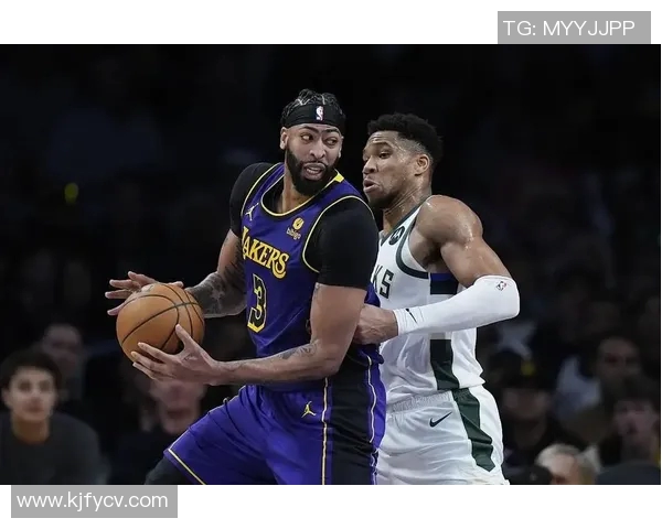 湖人对战掘金精彩赛事回顾及分析全方位解读球队表现与战术布局