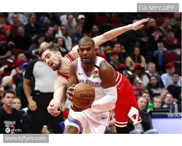 公牛队与雷霆队常规赛精彩对决回顾与分析