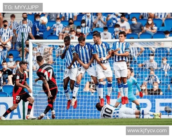 皇家社会与皇马激战成平局赛后分析与精彩瞬间回顾 皇家社会与皇马激战成平局赛后分析与精彩瞬间回顾