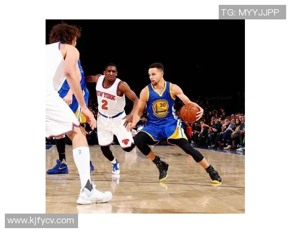 勇士与尼克斯激战正酣赛场精彩瞬间回顾与分析